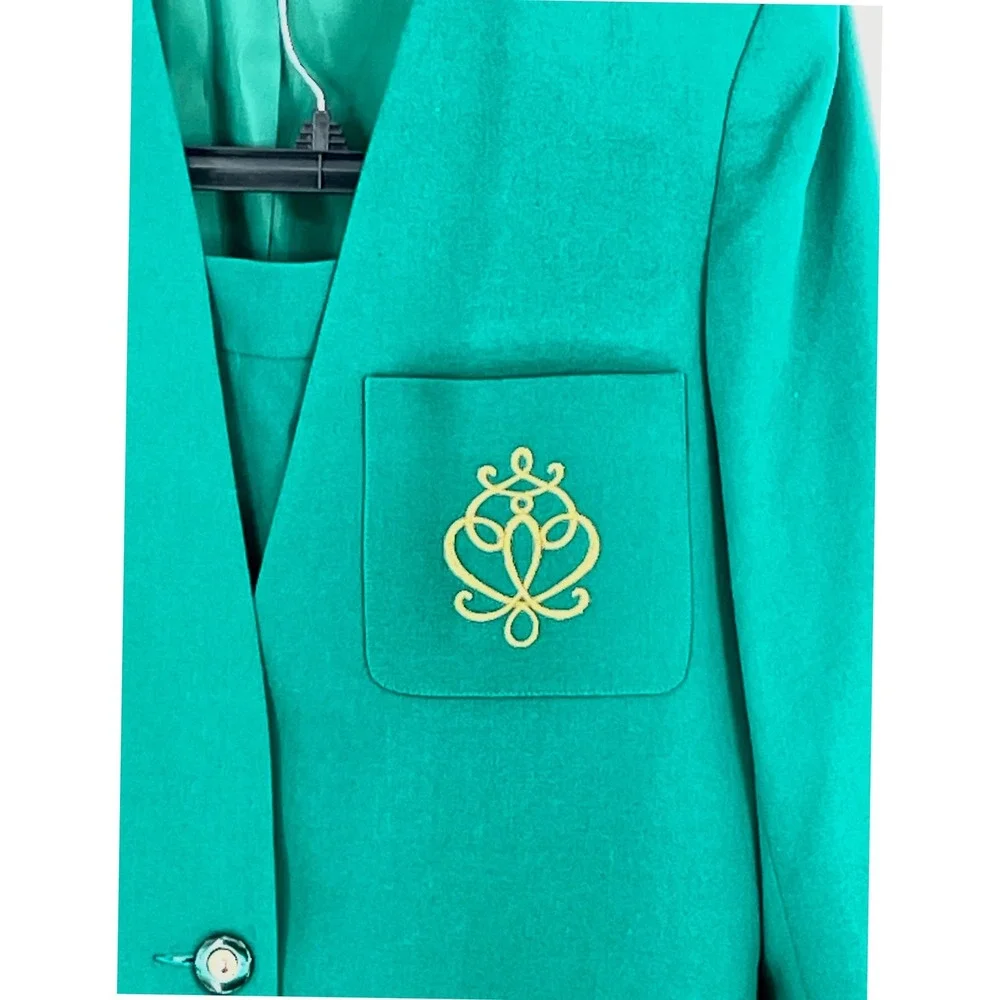 VTG Koret Women Skirt Suit Sz 12 Green Wool Blend Embroidered Crest 80's‎ Career